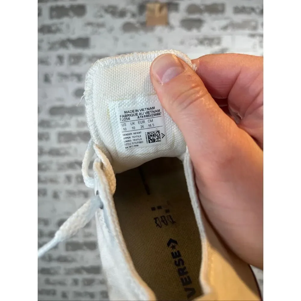 Converse | infant size 10 white lace up sneakers
